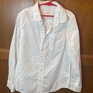 Boys white long sleeved button up shirt. Size M 8/10